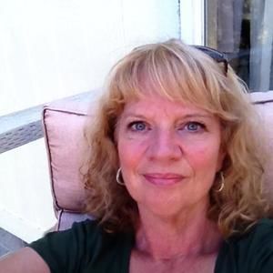 Meet your Posher, Karolyn